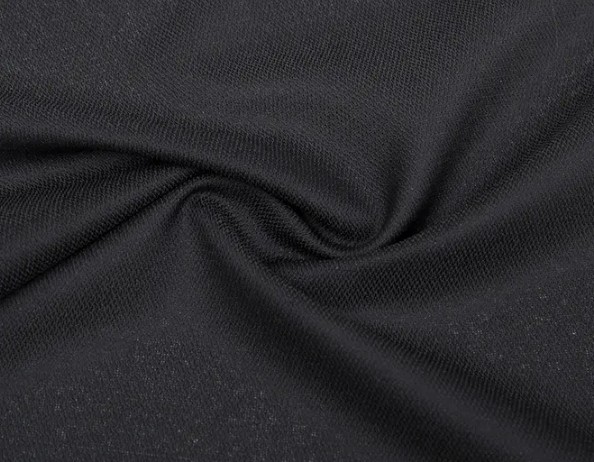 Interlitage du polyester: le leader de la résistance aux rides - révélant sa structure chimique et ses propriétés physiques